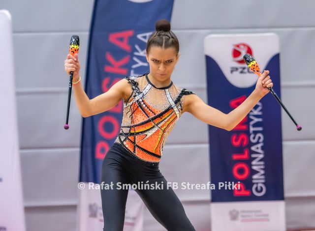 Indywidualne i Drużynowe Mistrzostwa Polski Juniorek w gimnastyce artystycznej!  Świętochowska Maja