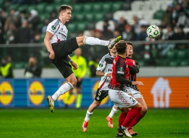 Legia Warszawa efektownie wygrywa 4:1 z Lincoln Red Imps, ale żegna się z Ligą Konferencji UEFA
