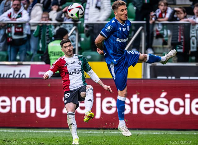 Legia przegywa z Lechem