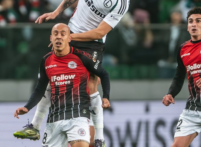 StrefaPilki -2004.jpg