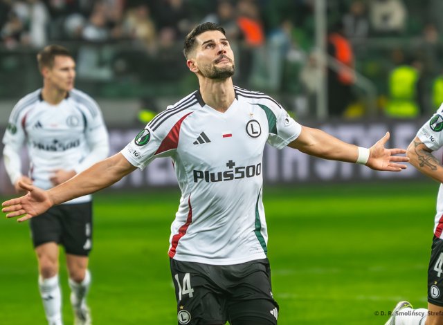 StrefaPilki -1988.jpg